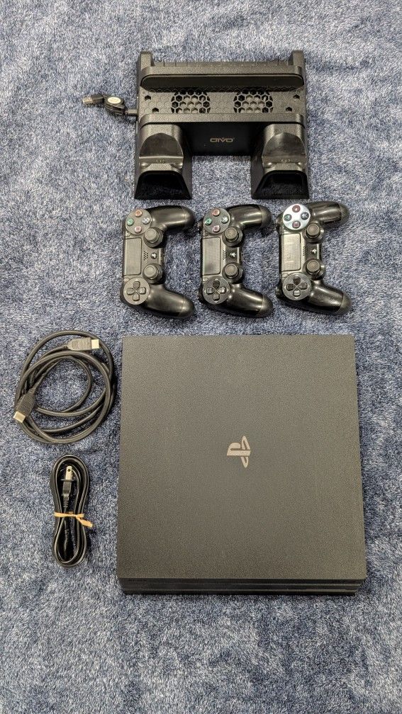 PS4 Pro & Accessories