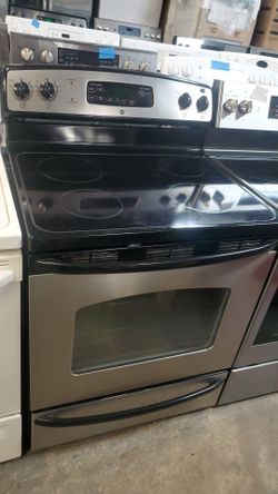 Electric Stove GE Works Good 