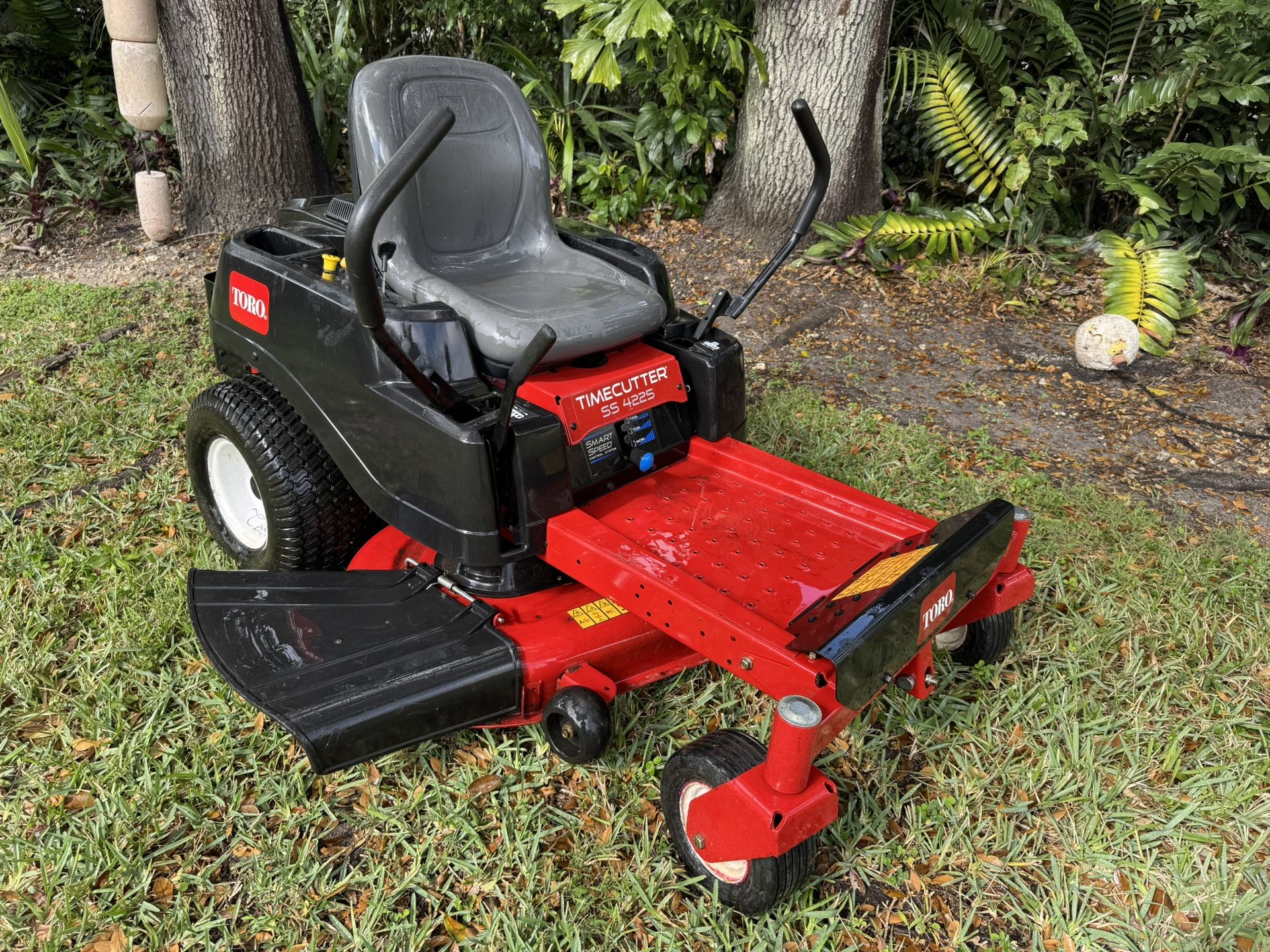 Toro Time Cutter SS 42” Used Like-New