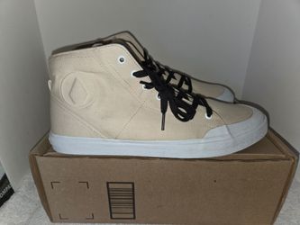 Volcom Fi Hi Top Men's Size 12 Skateboard Shoe New (Price Is Firm)