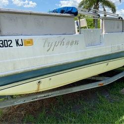 18 Deck Boat With Outboard 