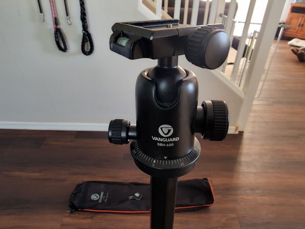 Vanguard Alta Pro 263AB 100 Tripod