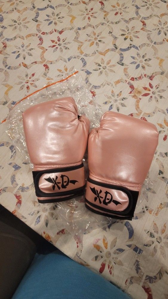 New Pink Boxing Gloves 