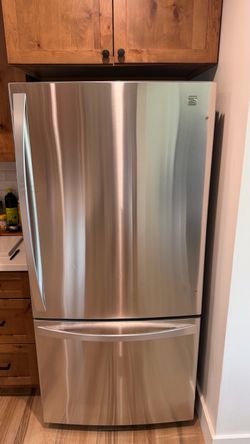 Kenmore Elite Stainless Steel Refrigerator w/ Bottom Freezer – $300