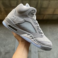 Jordan 5 Wolf Grey (Size 4Y, 4.5Y, 5Y, 5.5Y, 6Y, 6.5Y, 9.5, 10, 10.5, 11, 11.5, 12, 13)
