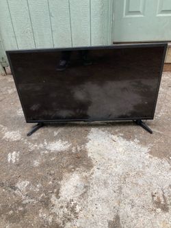 36” Insignia Smart TV
