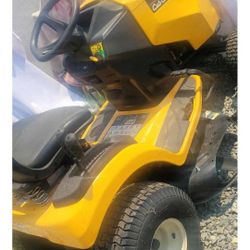 Lawnmower Cud Cadet Tractor 42in XT1