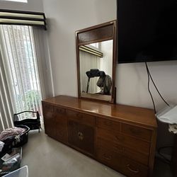 Drawer with Mirror