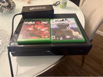 Xbox One w/ madden 24, nba2k20