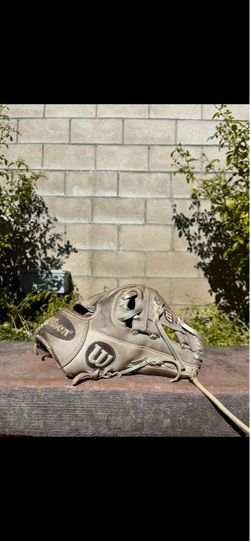 Wilson Baseball Glove 11.5 infield