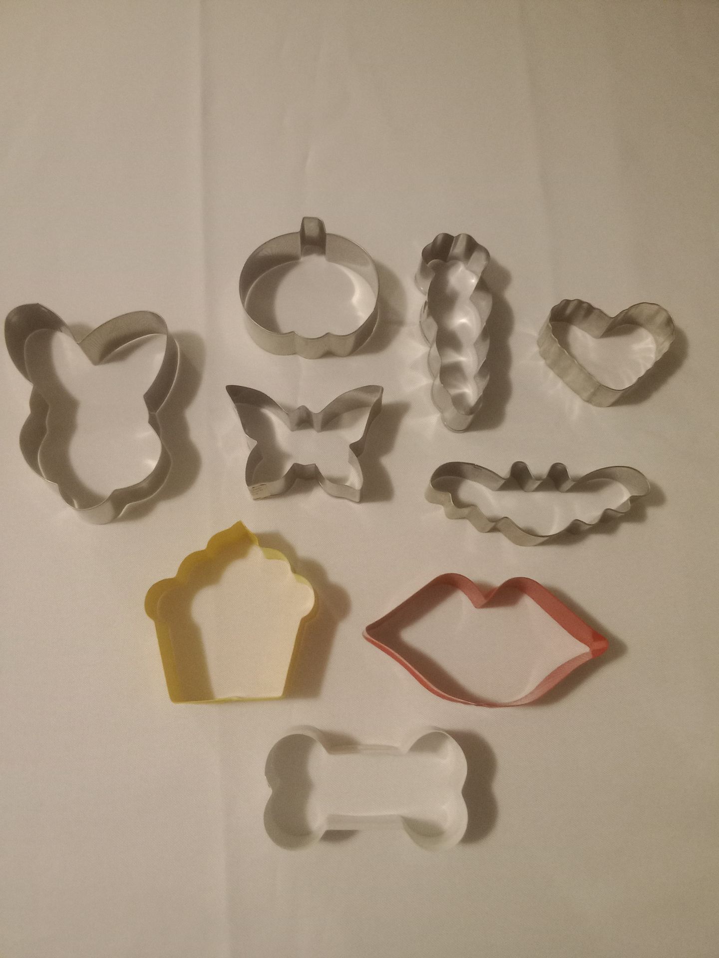 Lot of 21 Assorted Cookie Cutters