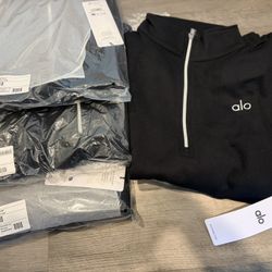 ALO YOGA Accolade 1/4 Quarter Zip Pullover Black