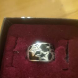Cute 925 Silver Ring With Stars Engraved On Ring Size 8