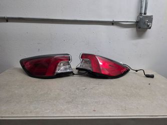 Left right tail light escape 2020 2021 2022