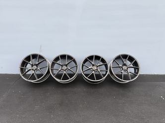 Set Of Rims , 22” Came Out Of M-Benz S550