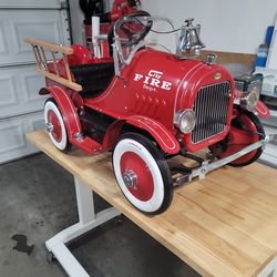 Kids pedal metal car