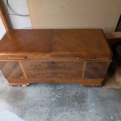 Vintage Lane cedar chest