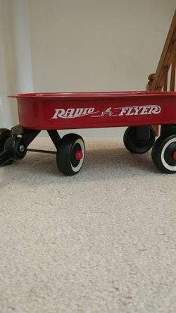 Toy/Doll Size Radio Flyer wagon