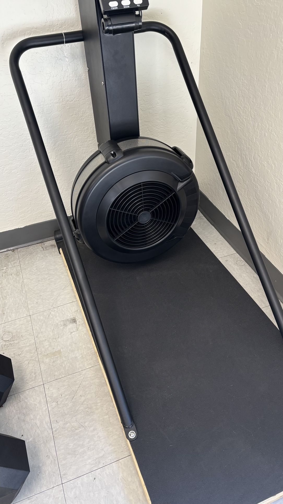 Brand New Ski Machine