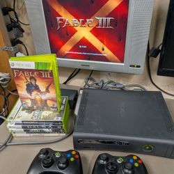 120gb Xbox 360 With 2 Controllers And 6 Games