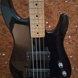 Peavey Foundation Black Electric Bass Guitar