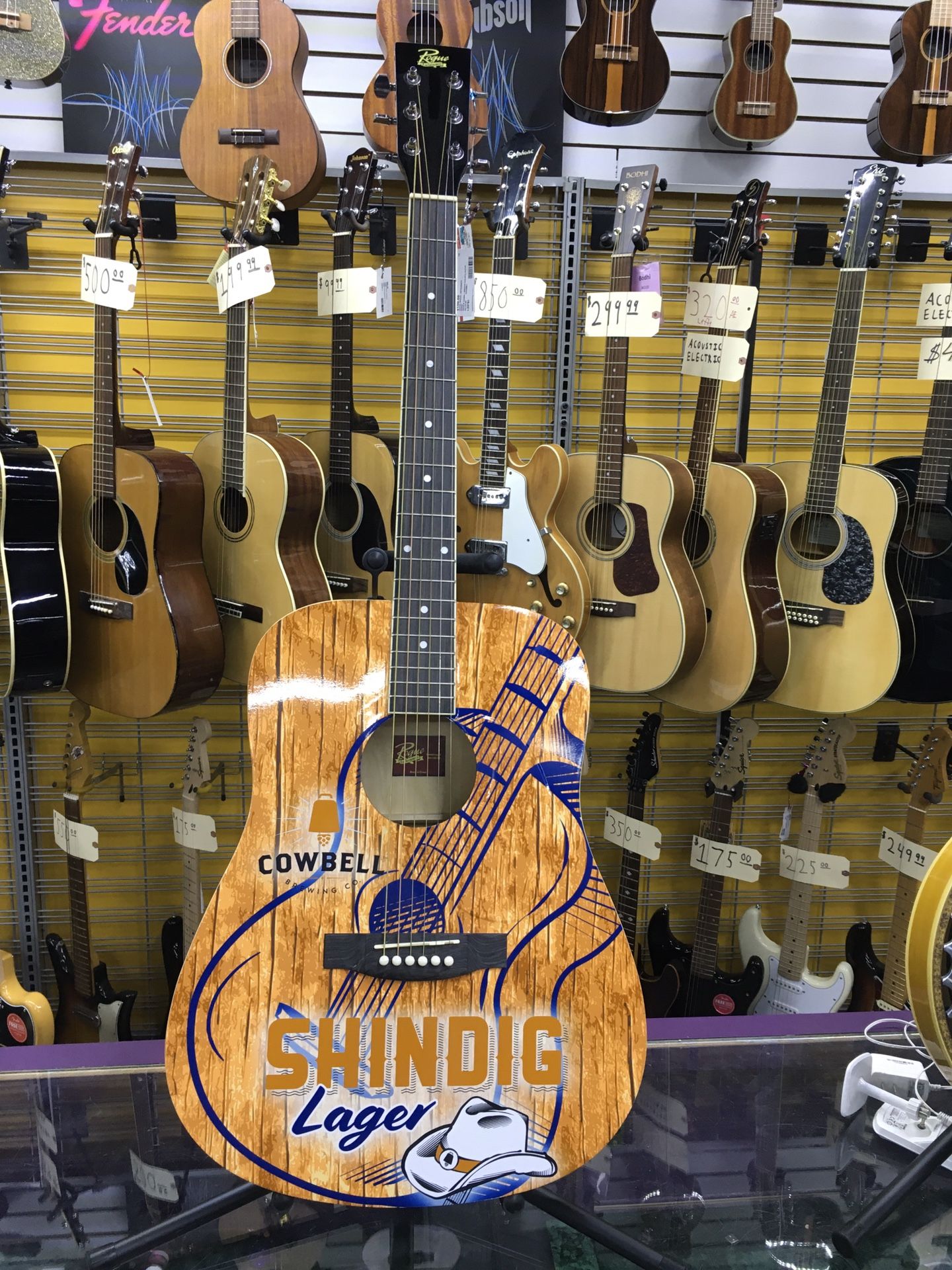 Rogue Acoustic Guitar