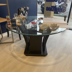 Dining room table for free just come pick it up