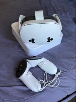 Meta Quest VR Headset