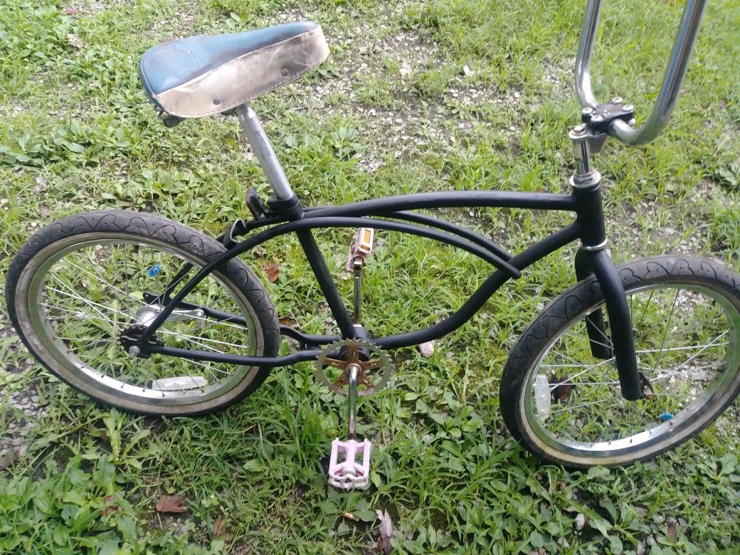 Old vintage Schwinn StingRay bike (make offer or trade)