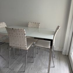 Dining Table Set W/ 4 Chairs