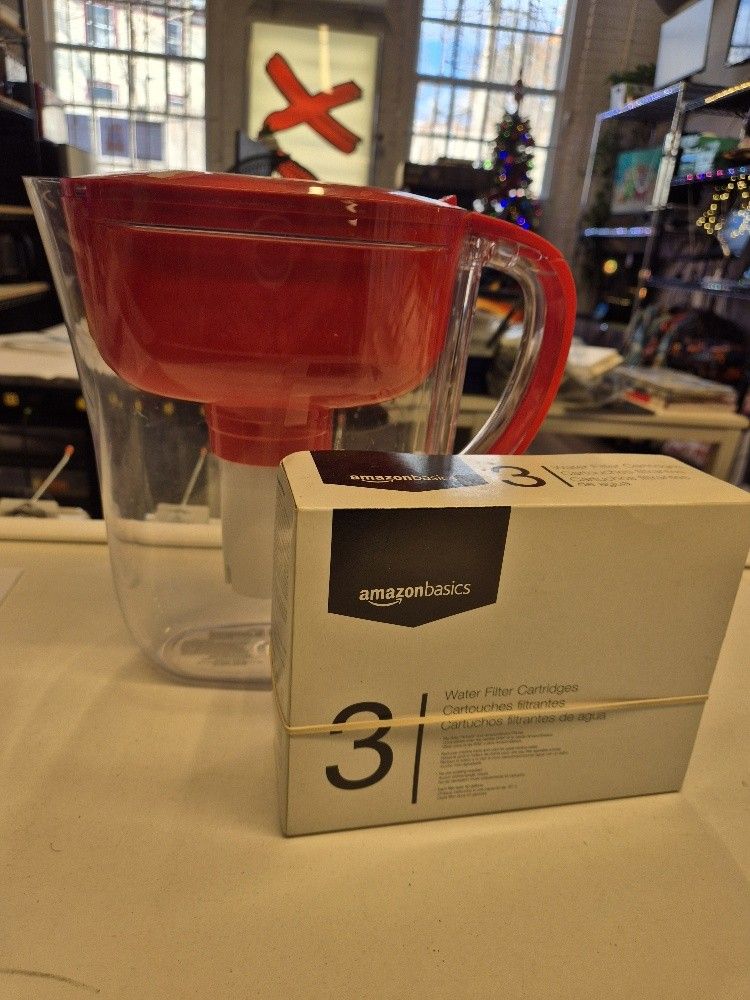 Brita Metro Water Filter Pitcher, BPA-Free Water Pitcher, Replaces 1,800 Plastic Water Bottles a Year, Lasts Two Months or 40 Gallons, Includes 1 Filt