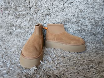 UGG Tan Suede Platform Mini Boots SIZE 9