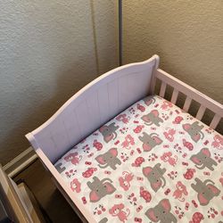 Toddler bed