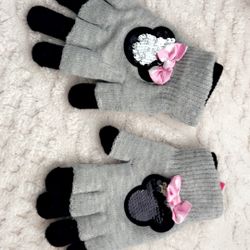 Minnie Mouse Gloves