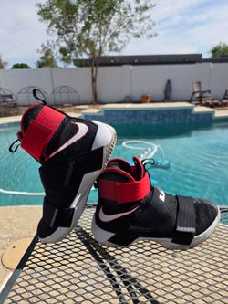 Nike LeBron Soldier Basketball Sneakers