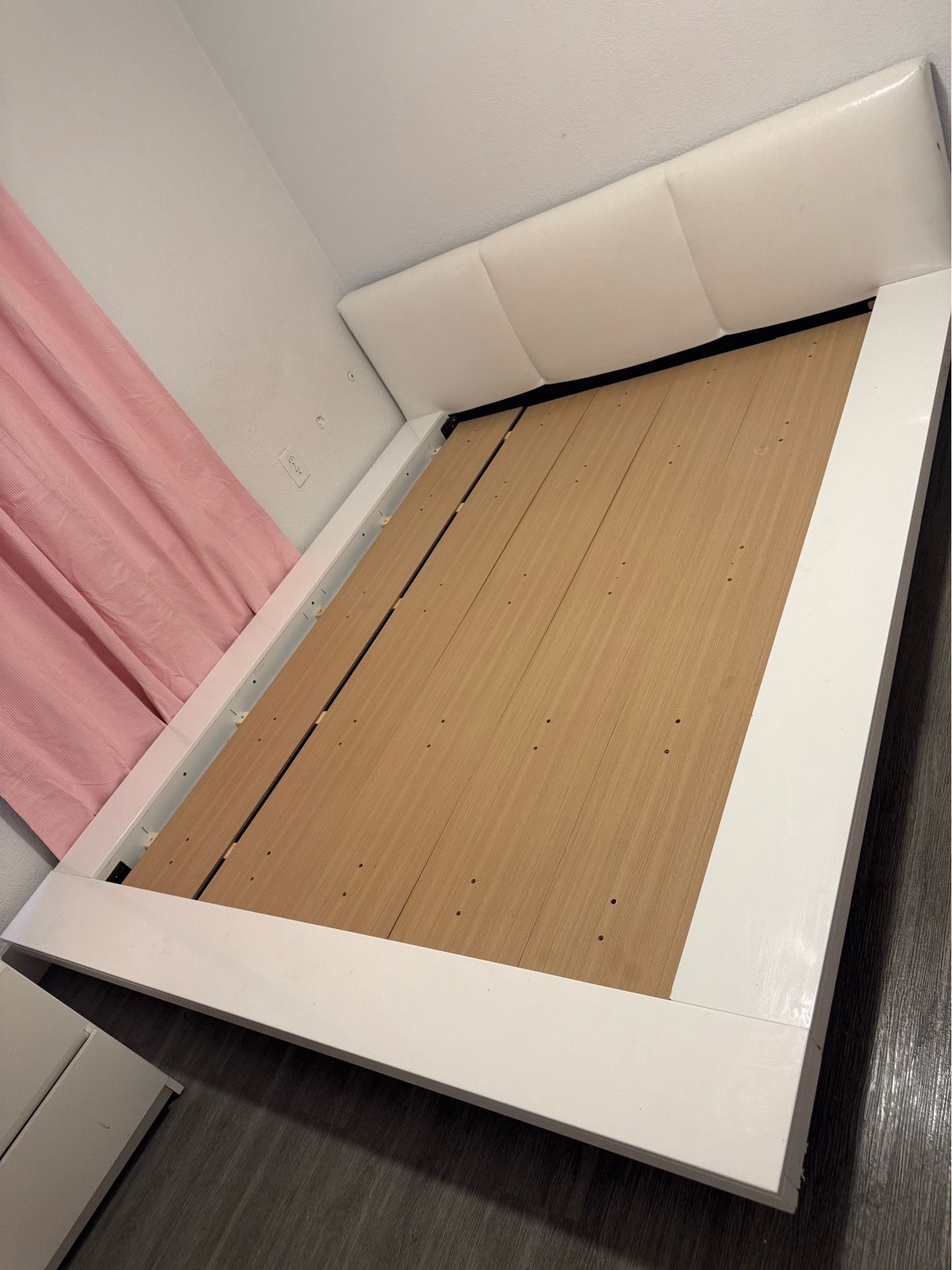 Queen bed