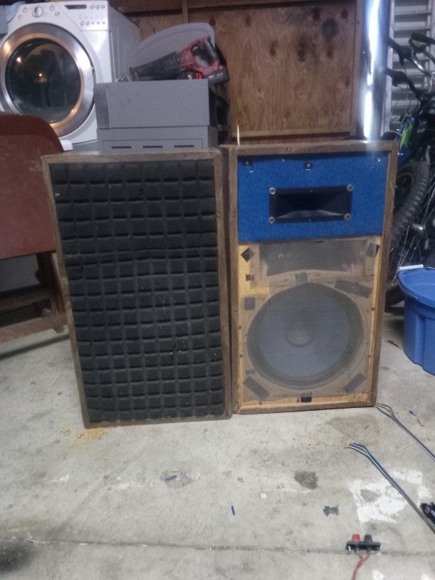 Vintage RadioShack Home System Audio Speakers Loud!!!