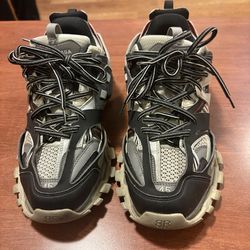 Balenciaga Track Men's Black Gray White Red Lace Up Low Top