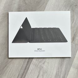 Apple Smart Keyboard for iPad 7TH/8TH/9TH Gen, iPad Air 3rd Gen New Sealed