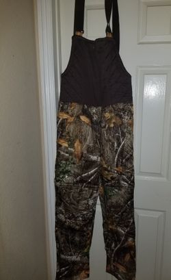 Women's Under Armour Storm Realtree Mid Season Kit size Medium