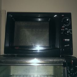 Tatung Microwave  Make me an offer!