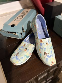 6.5 Girl Tom’s Shoes 