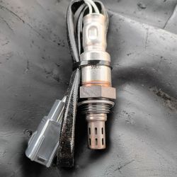 Used Oxygen Sensor with Wiring Harness