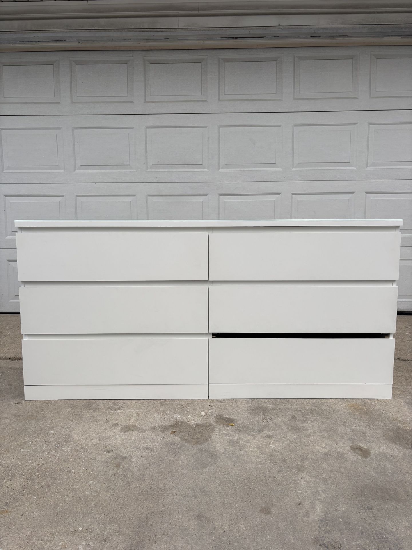 ‼️WHITE IKEA 6 DRAWER DRESSER WITH WHITE GLASS TOP FOR SALE 225$ OR BEST OFFER‼️