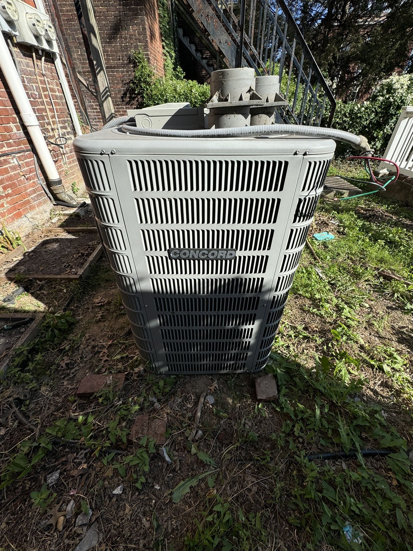 2 Air Condensers & 2 Air Handlers
