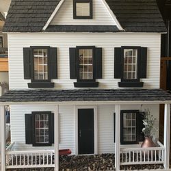Farmhouse Dollhouse