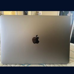 MacBook Air 2019 Lightly Used