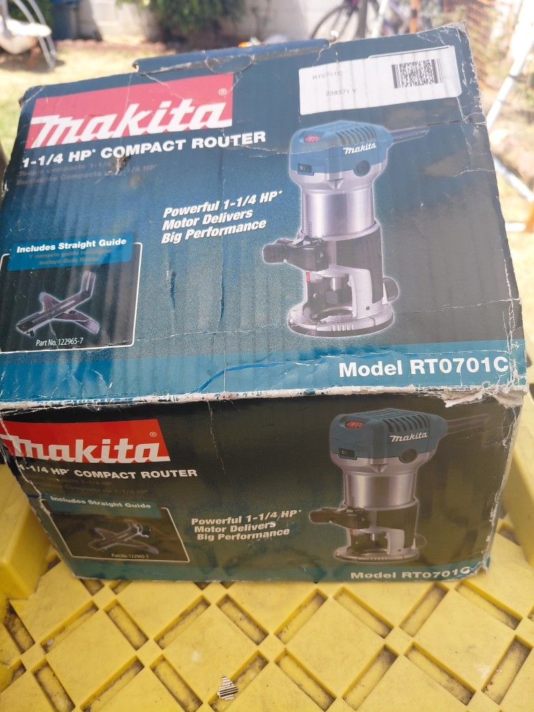 Makita 1-1/4 HP Compact Router
