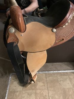 Dr. J Barrel Saddle