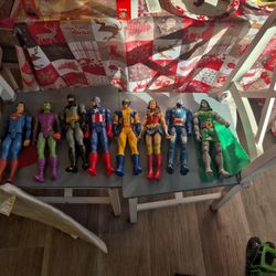 Action Figures 